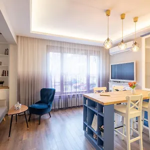 Apartamento Designer & Cozy 2bd Flat With A Parking In The Center By Flat Mаnager, Sofía