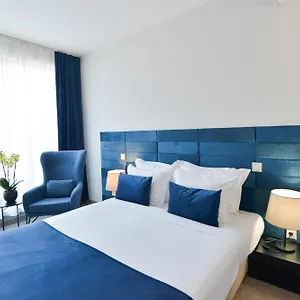 Art Plaza Hotel