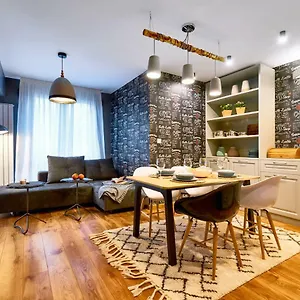  Apartment Stylish And High-end Designer In Center