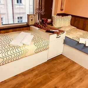  Apartment Centre